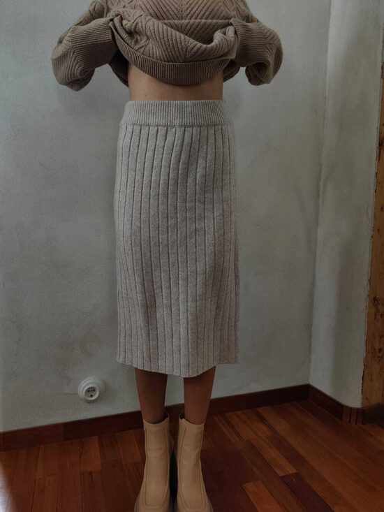 70% MERINO 30 % KAŠMIRA SVĀRKI GAIŠI PELĒKI PRIMADONNA 